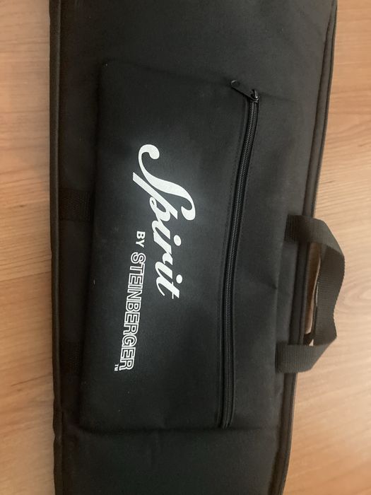 Estojo para  guitarra baixo msrca Steinberger