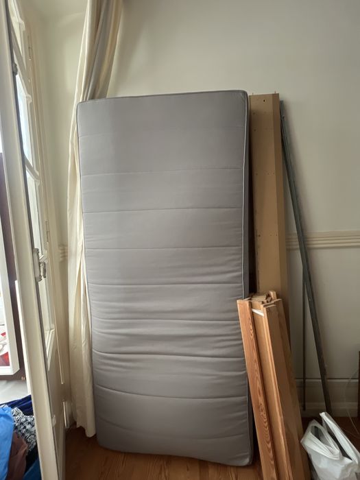 Cama + colchao de Solteiro IKEA