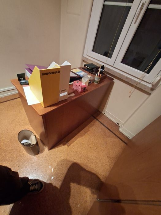 Secretária em madeira