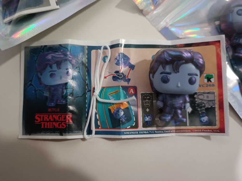 Stranger things Kinder Joy