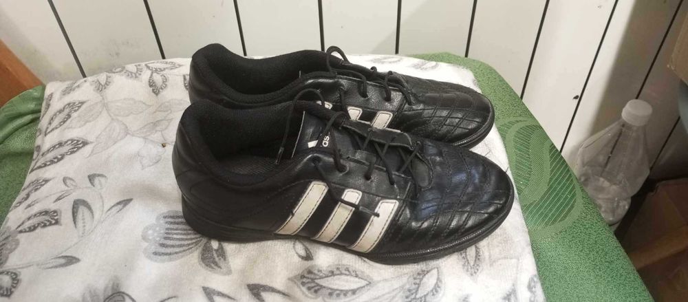 Buty piłkarskie dla dzieci adidas turfy rozmiar 33