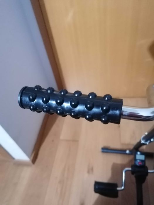 Idosos exercício de pes e braços