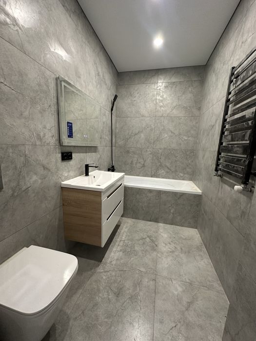 Продаж 2-ох кімнатної квартири з ремонтом  ЖК Б4 вул.Бабяка  Газ!!