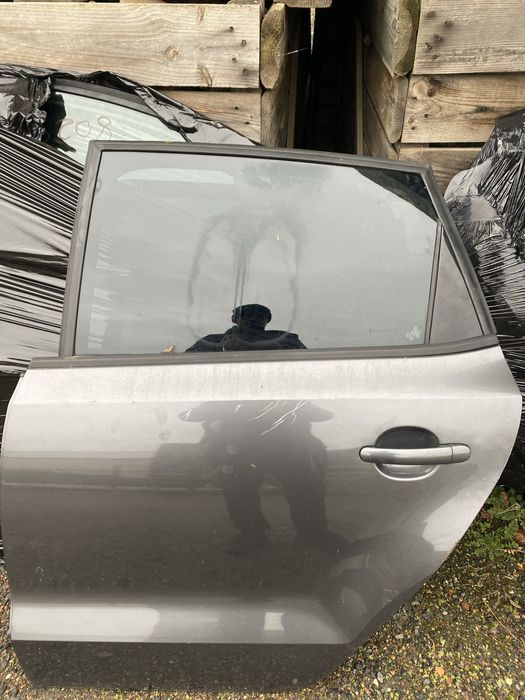 Porta tras esquerda polo 6r