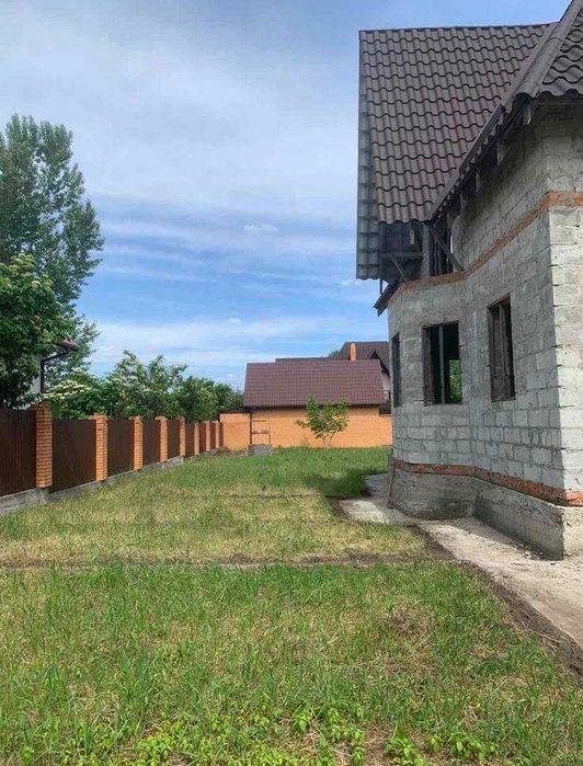 Продаж будинку.Крушинка.Київська область.Біля озера.10 соток.