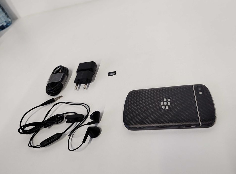 Kolekcja BlackBerry Q10 Czarny Bez Simlocka
