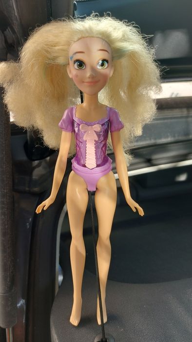 Boneca Disney Princesa Rapunzel