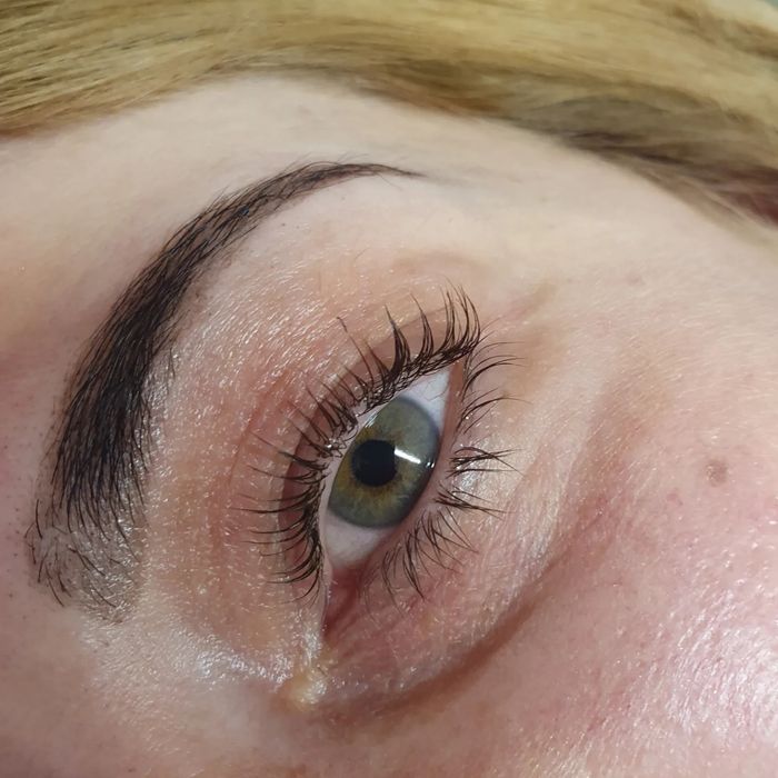 Ламинирование ресниц бровей (коррекция)