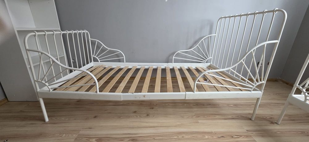 Luzka IKEA biale