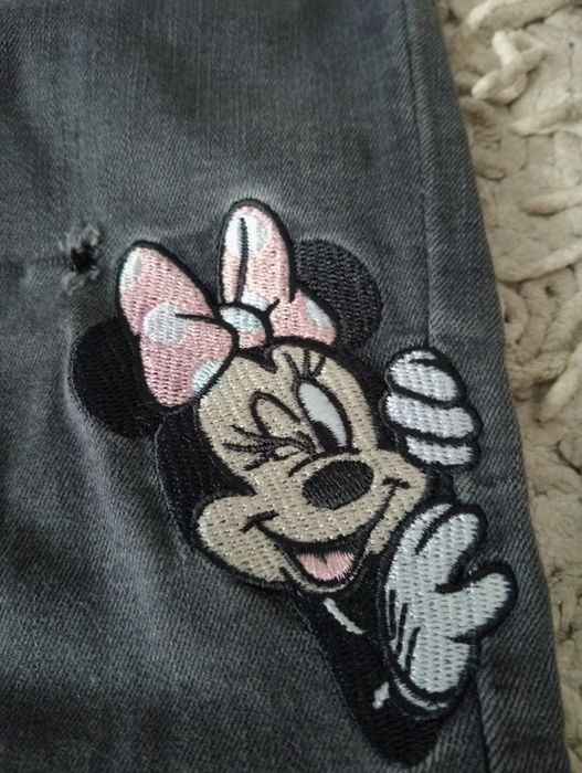 Elastyczne dżinsy HM roz.140