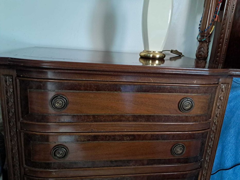 Cama de Casal e Mesinhas de Cabeceira