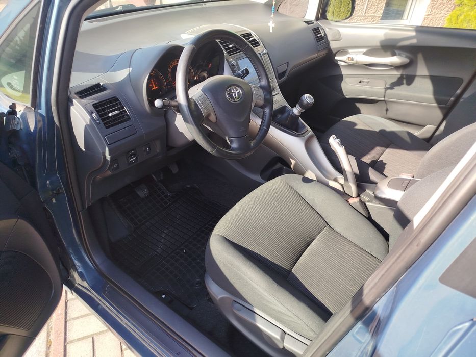 Sprzedam Toyota Auris 2.0D