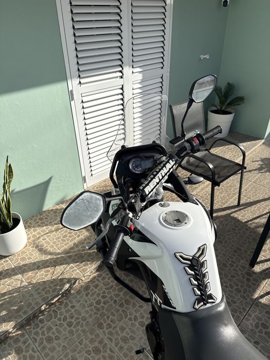 Moto adventure DSR TT 125