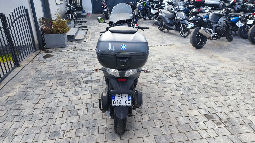 Skuter Piaggio MP3 300 LT / 16,7 kW Rok 2016r.