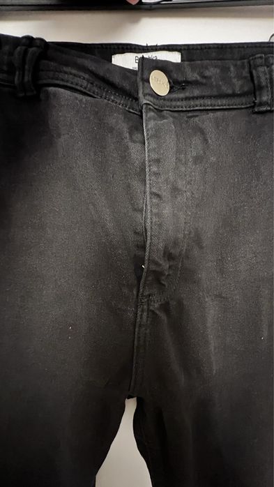 Czarne spodnie rurki skinny Bershka 38 M