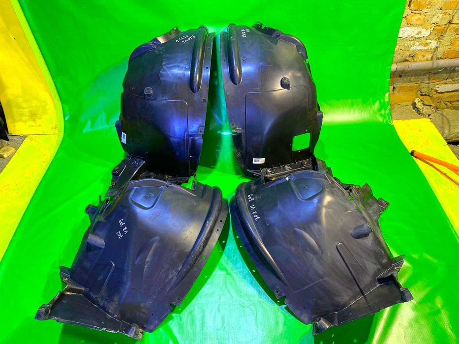 Подкрылок БМВ Х5 Е70 подкрыльники підкрилок BMW X5 E70 передний задний