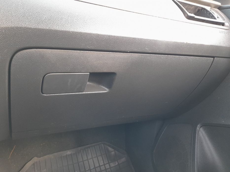 Porta luvas SKODA Rapid Liftback (NH3)