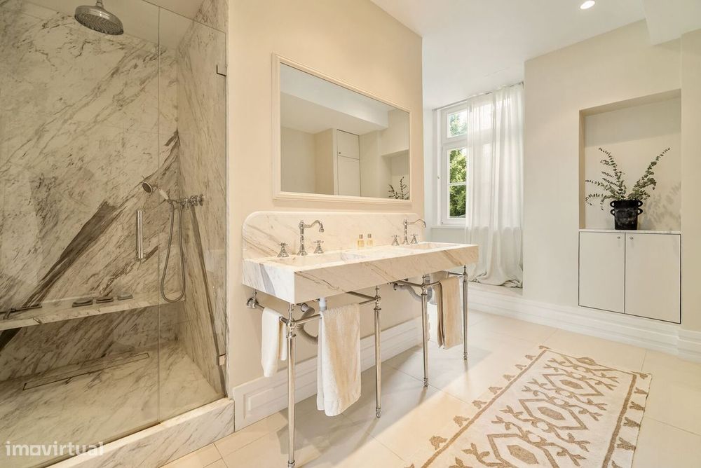 Apartamento T2 com vista, Castelo, Lisboa