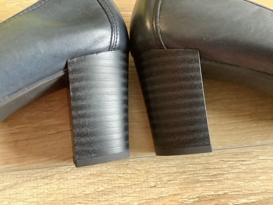 Buty damskie- hiszpańskie czółenka skórzane 40 Pitillos