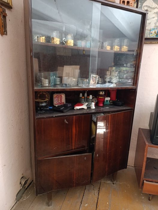 Kredens, witryna prl