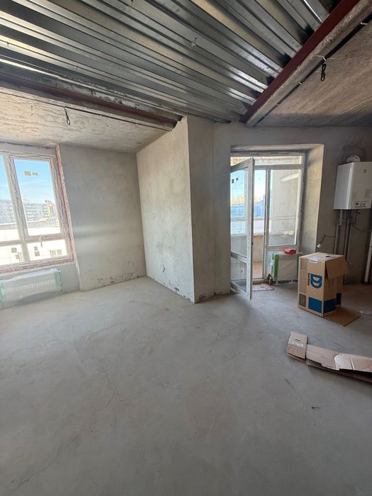 Продам велику 2к квартиру. Лушпи. Новобудова. Еверест