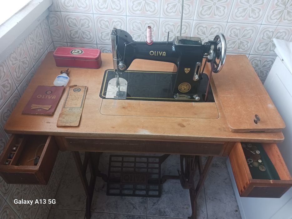 Maquina de costura OLIVA