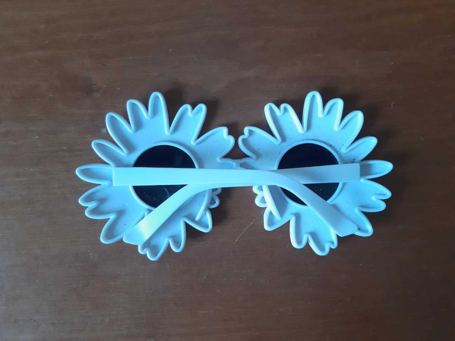 Okulary plastikowe urodzinowe imprezowe - kwiatki stokrotki