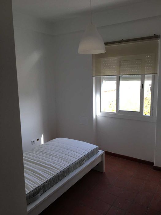 aluga-se quarto em apartamento remodelado