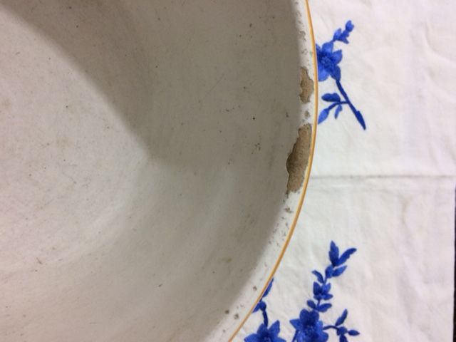 Taça faiança muito antiga