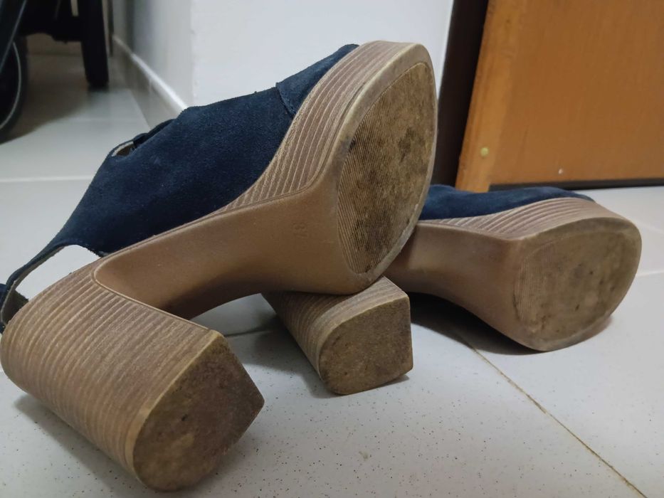 Sandálias salto alto azul marinho