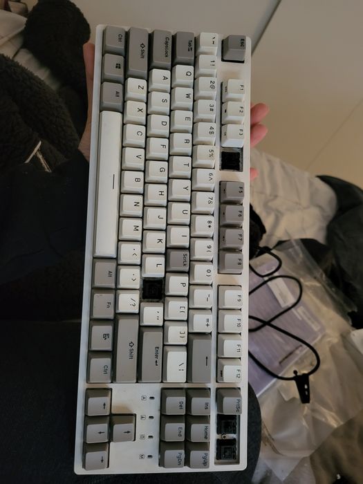 Durgod Taurus K320 – Teclado Mecânico para Peças (Switches Pretos)