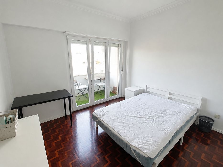Quarto para alugar nas Laranjeiras - a partir de Setembro