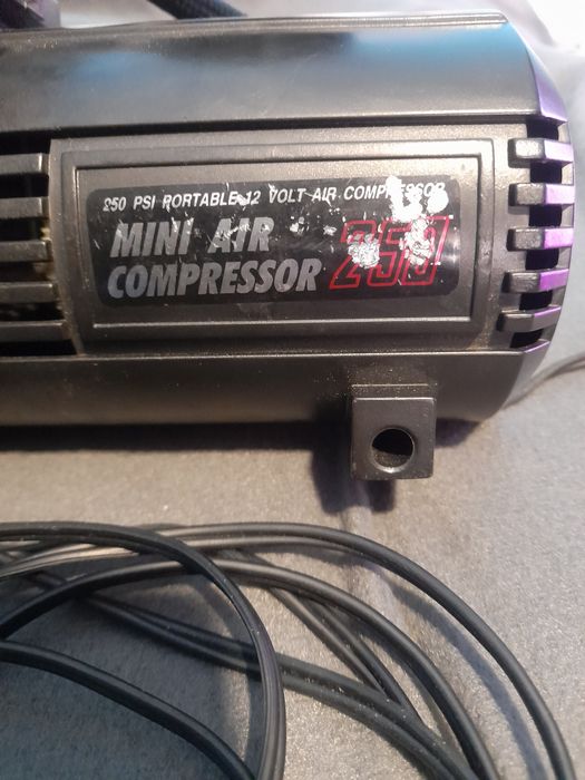 Bomba de encher peneu auto/ portátil