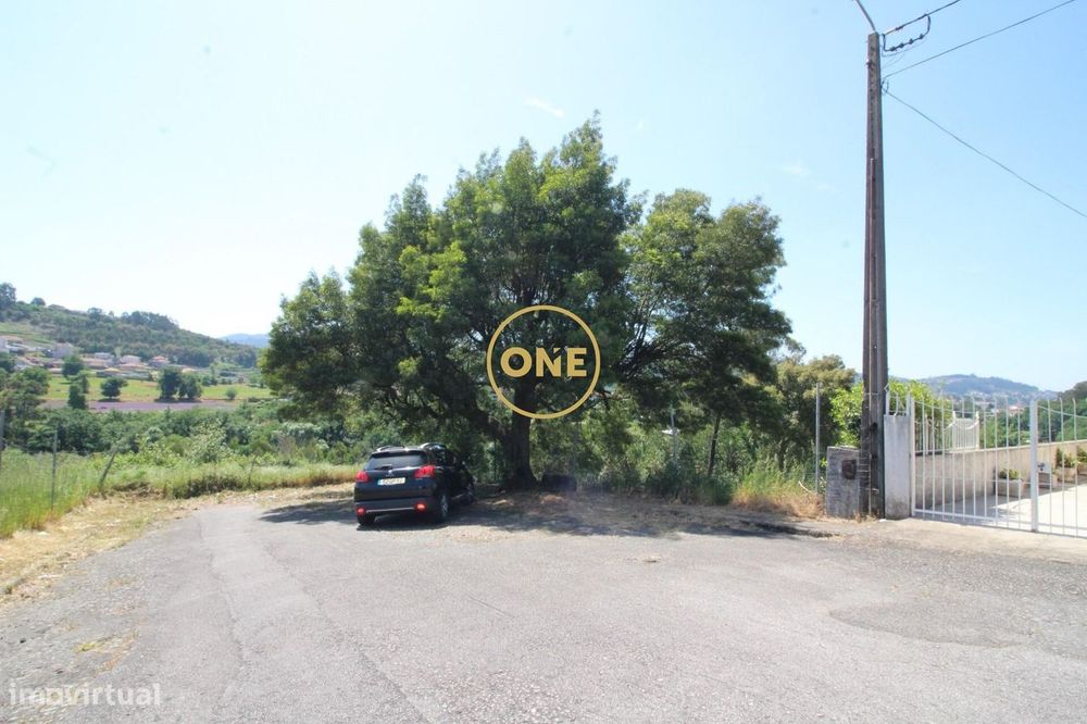 Lote de terreno de construção com 700m2 de área em Bairro para venda