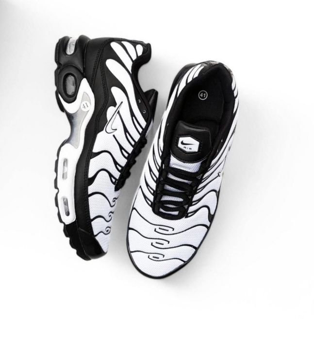 NIKE AIR MAX plus oreo