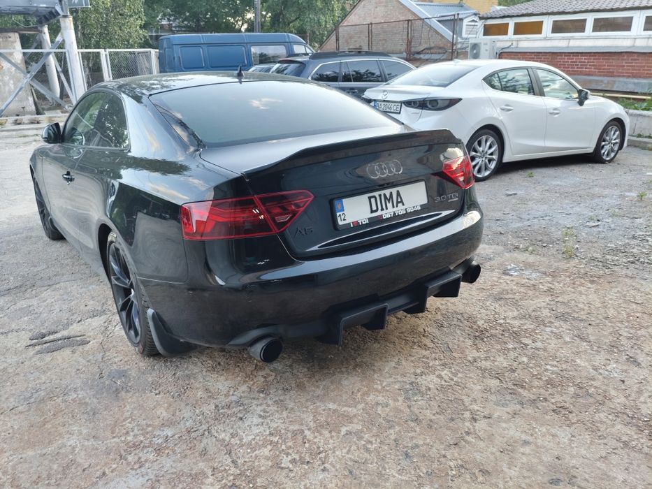 Накладки на задній бампер (диффузор) Audi A5