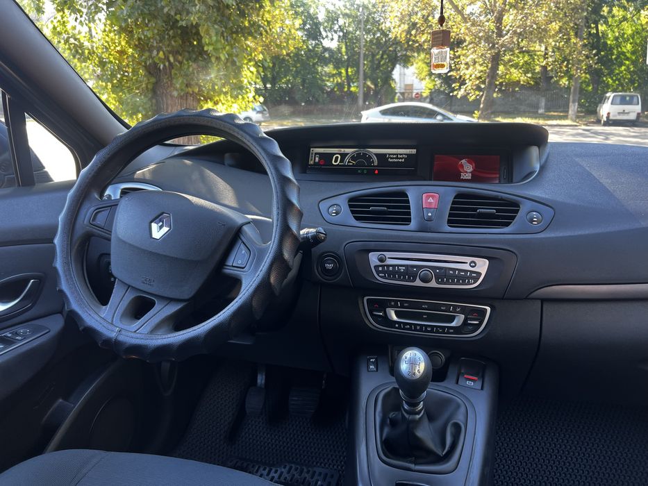 Продам Renault Scenic