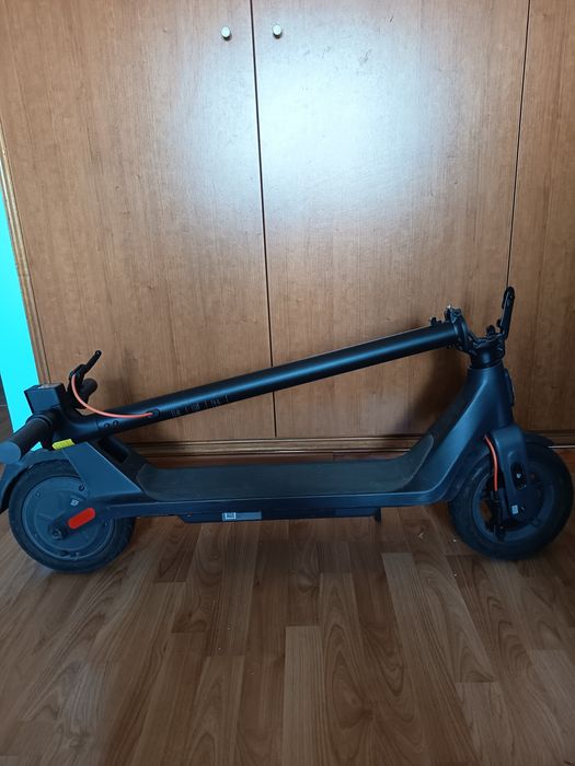 Xiaomi Electric Scooter 4 Lite 2nd Gen – Bom Estado