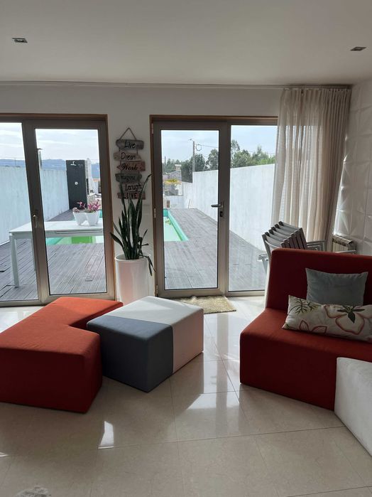 Conjunto Sofá Modular Moderno + Pufes e Almofadas