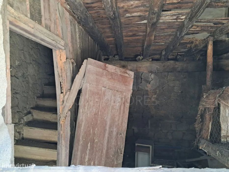 Two-Story Ruin and Courtyard Property – T2 Typology – Joanes Village, Fu...