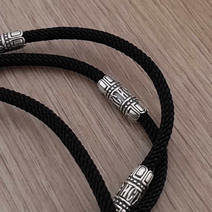 Чоловічий шовковий шнурок і хрестик срібло 925