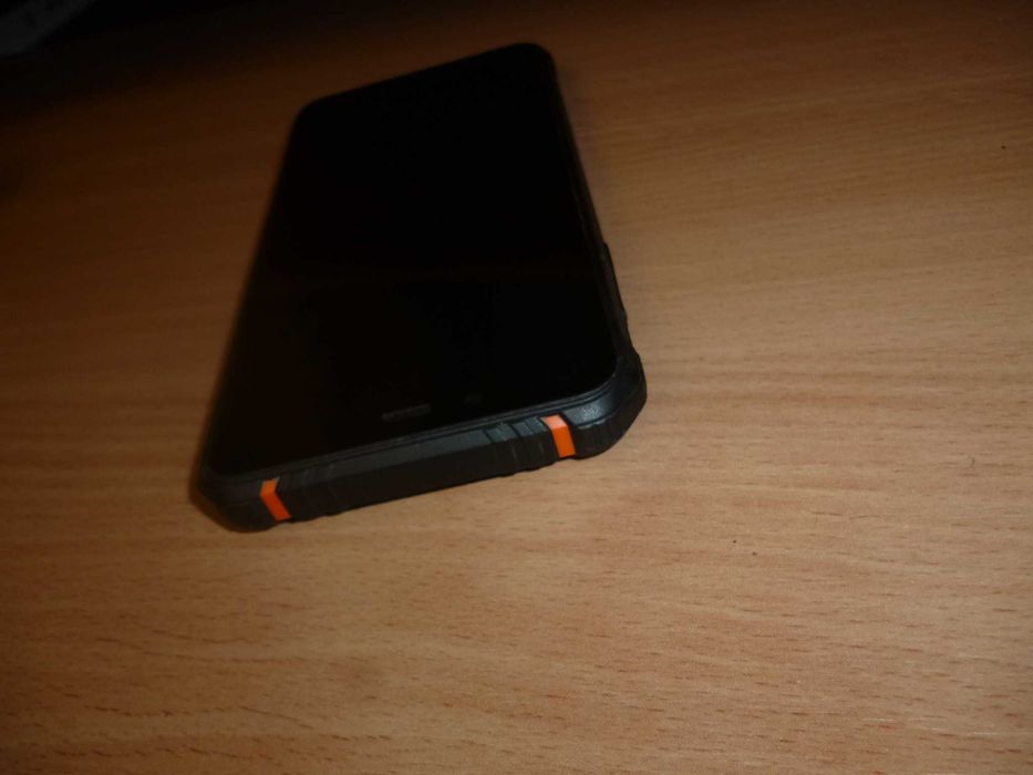 мобильный телефон android 8 ZOJI Z33 orange IP68 смартфон
