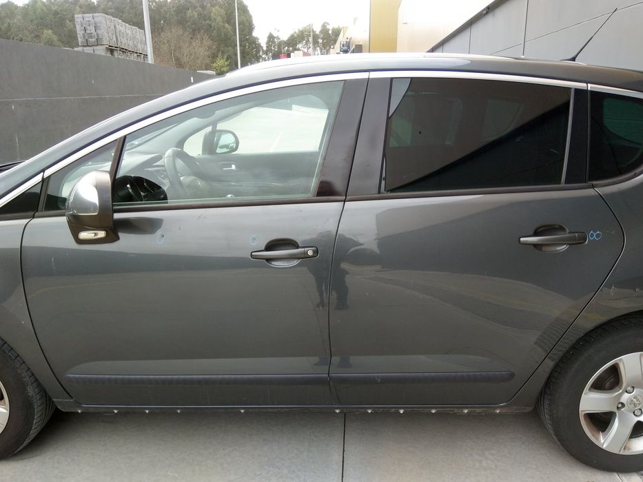 PEUGEOT 3008 I Veículo multiuso - 2010 - Para Peças