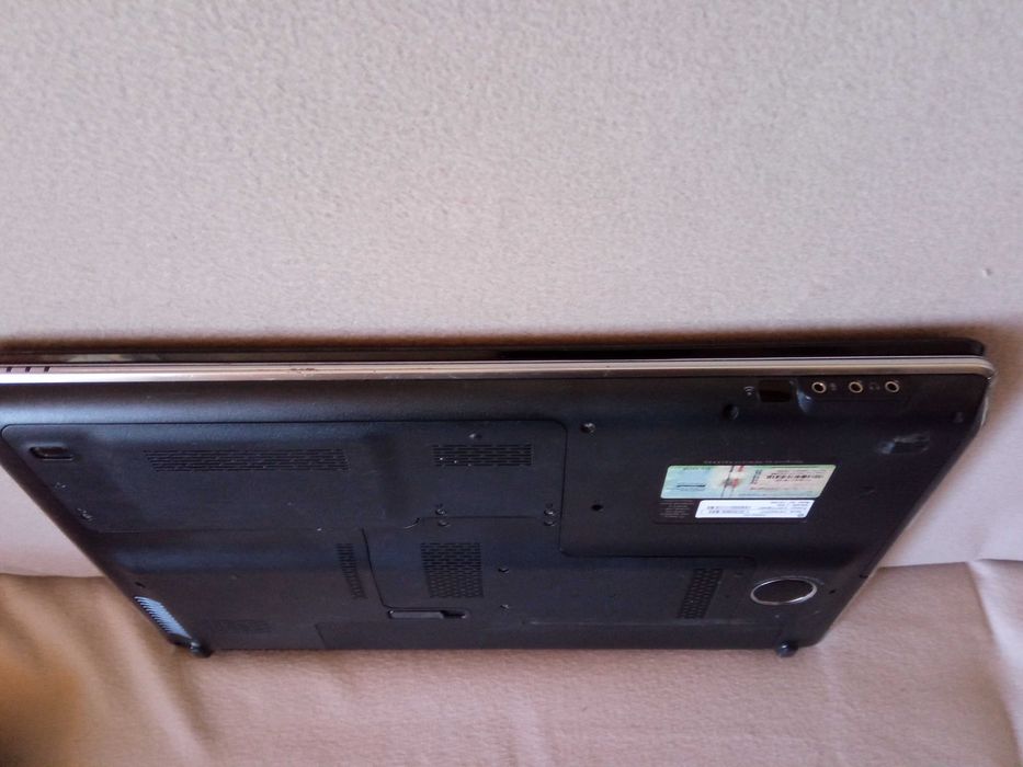 Laptop HP Pavilion dv7-3010ew VJ231EA, sprawny.