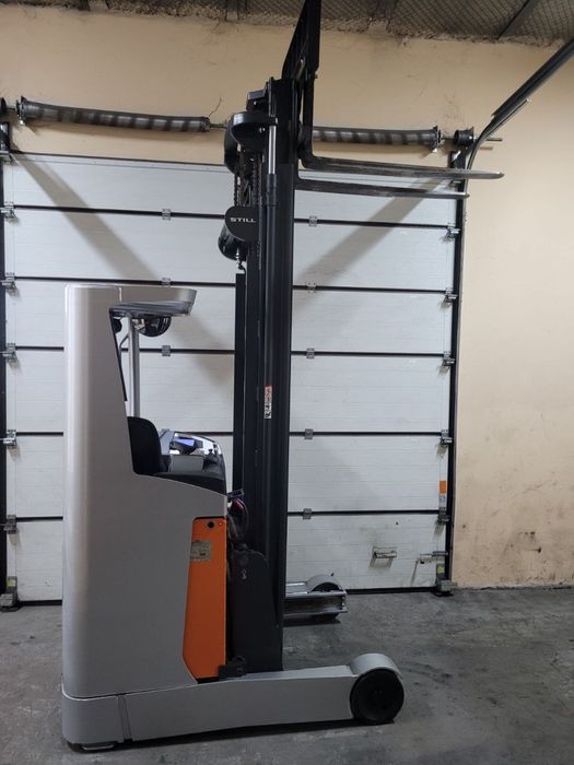 Штабелеукладач Still