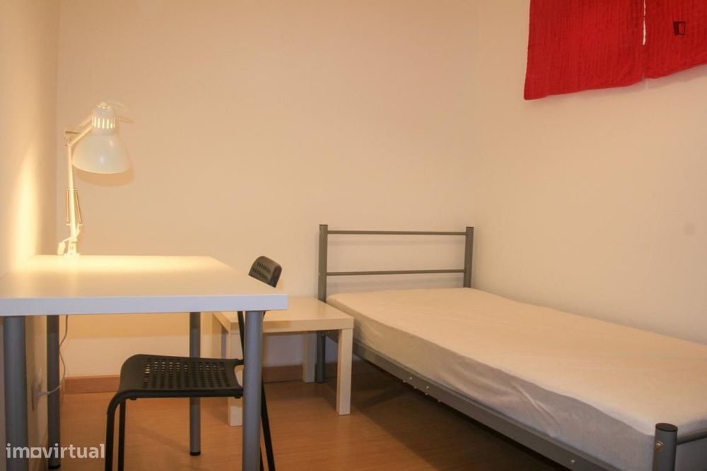 Quarto - localizado em Entrecampos Lisbon