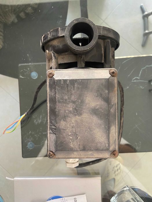 Motor de banheira de indução a funcionar