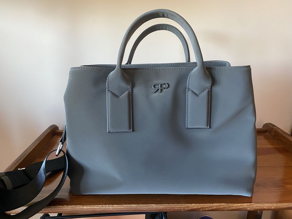 Mala cinzenta média parfois