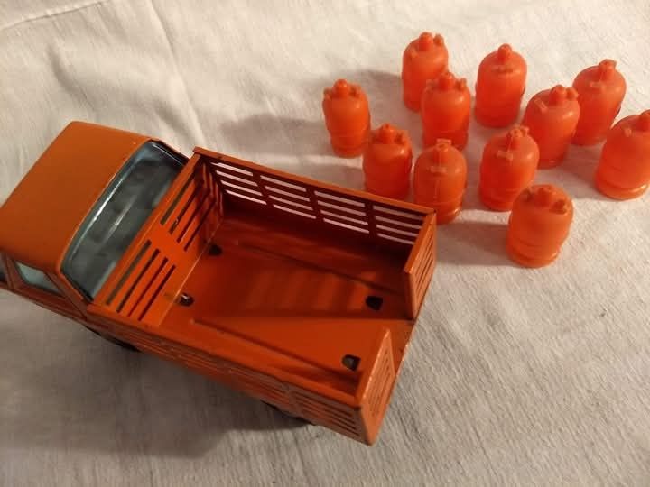 Camioneta de distribuição de Gás - metal e plastico Anos 70