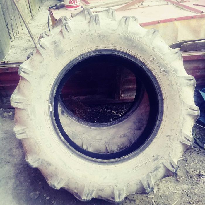 Opony petlas 12.4/24